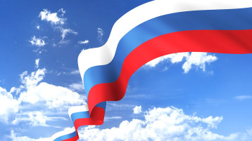 Государственная Дума приняла закон об обязанности вывешивать российский флаг в вузах и детсадах Государственная Дума приняла закон об обязанности вывешивать российский флаг в вузах и детсадах.