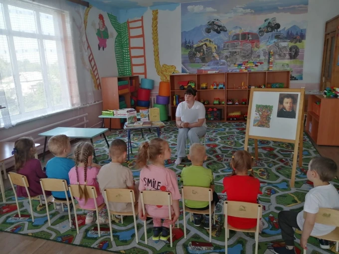 6 июня - день рождения великого писателя - сказочника Александра Сергеевича Пушкина 6 июня - день рождения великого писателя - сказочника Александра Сергеевича Пушкина.