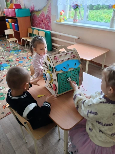 Как бизиборды помогают детям познавать окружающий мир? Как бизиборды помогают детям познавать окружающий мир?.